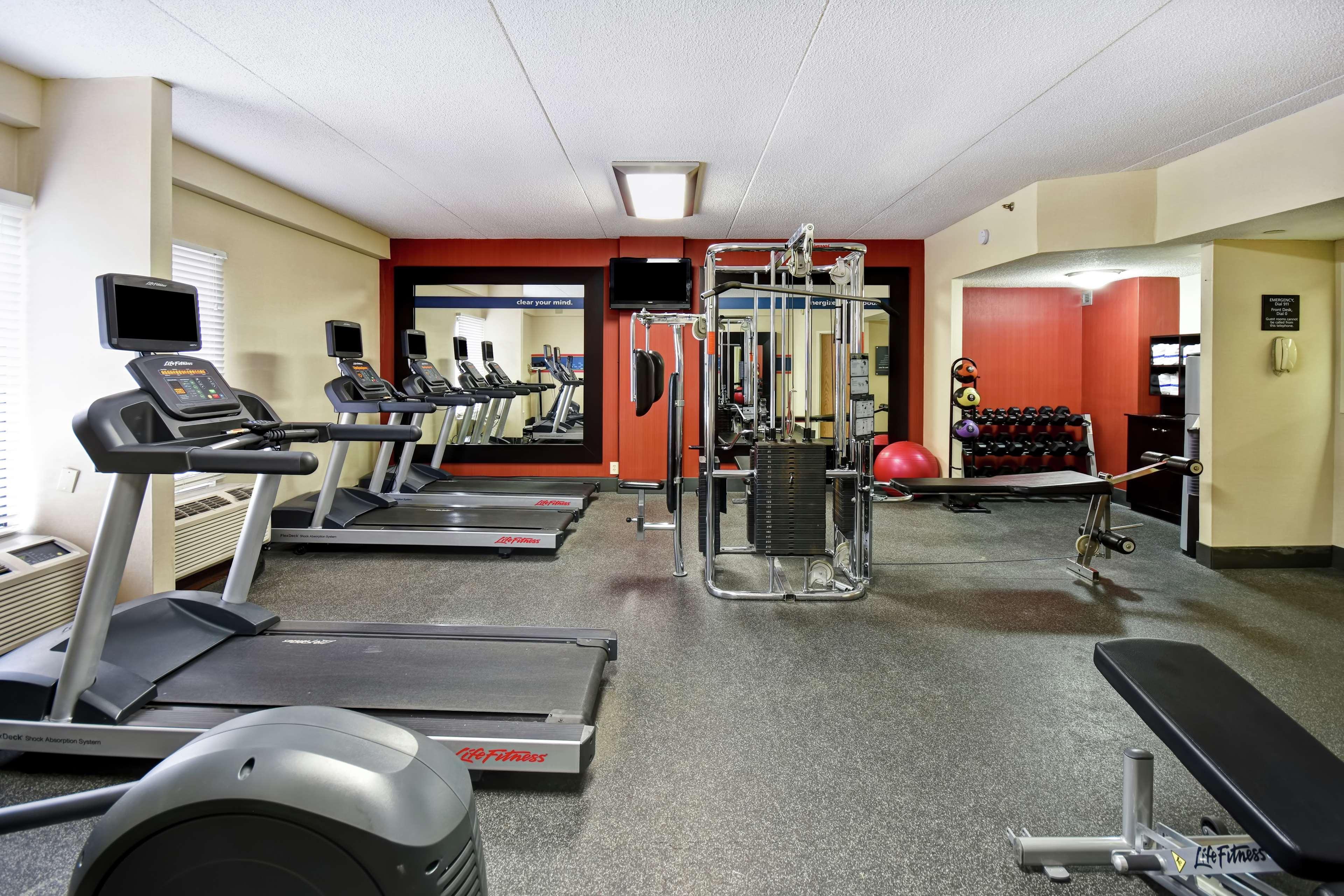 Hampton Inn St. Louis - Westport Maryland Heights Bagian luar foto