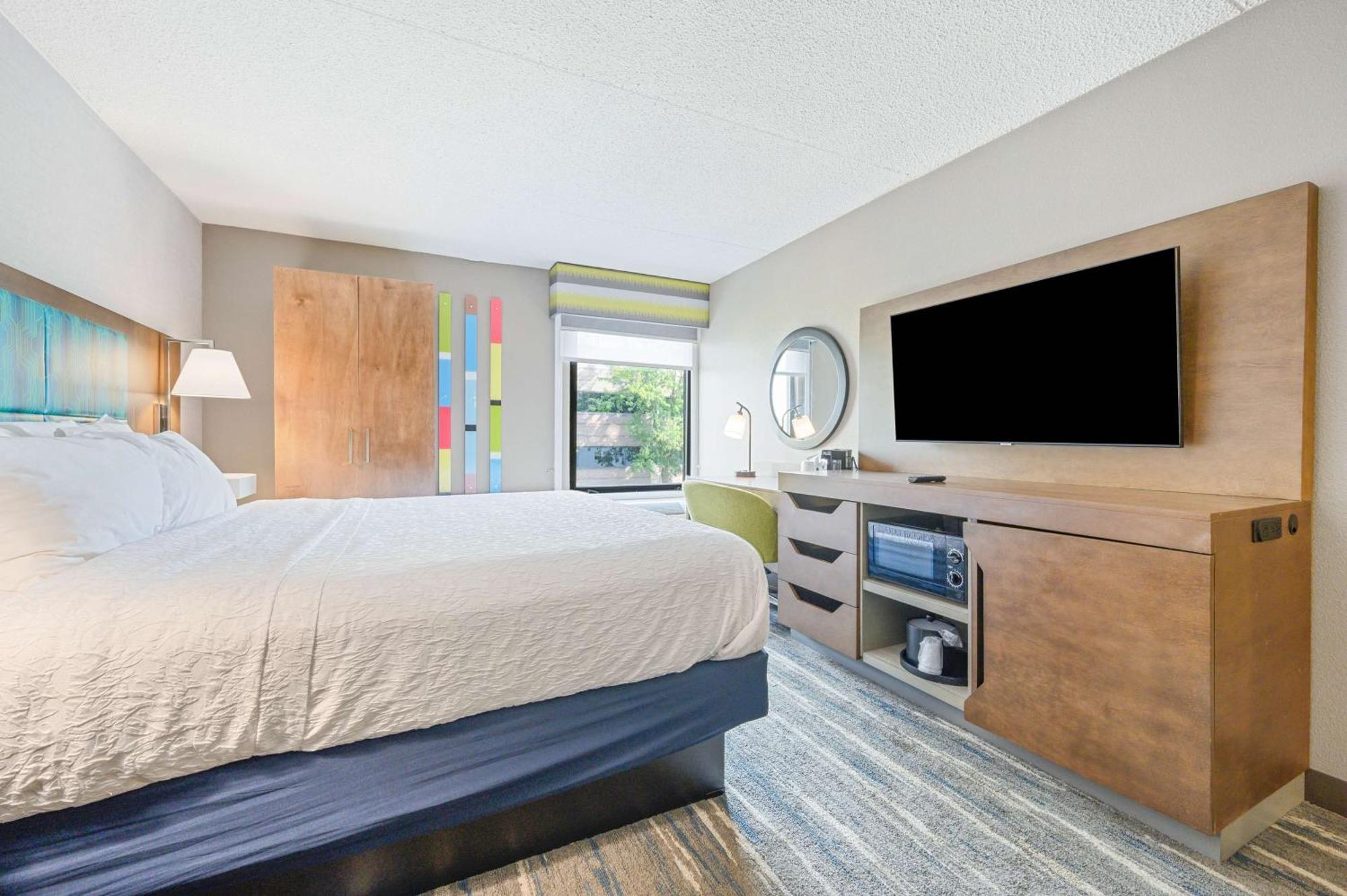 Hampton Inn St. Louis - Westport Maryland Heights Bagian luar foto
