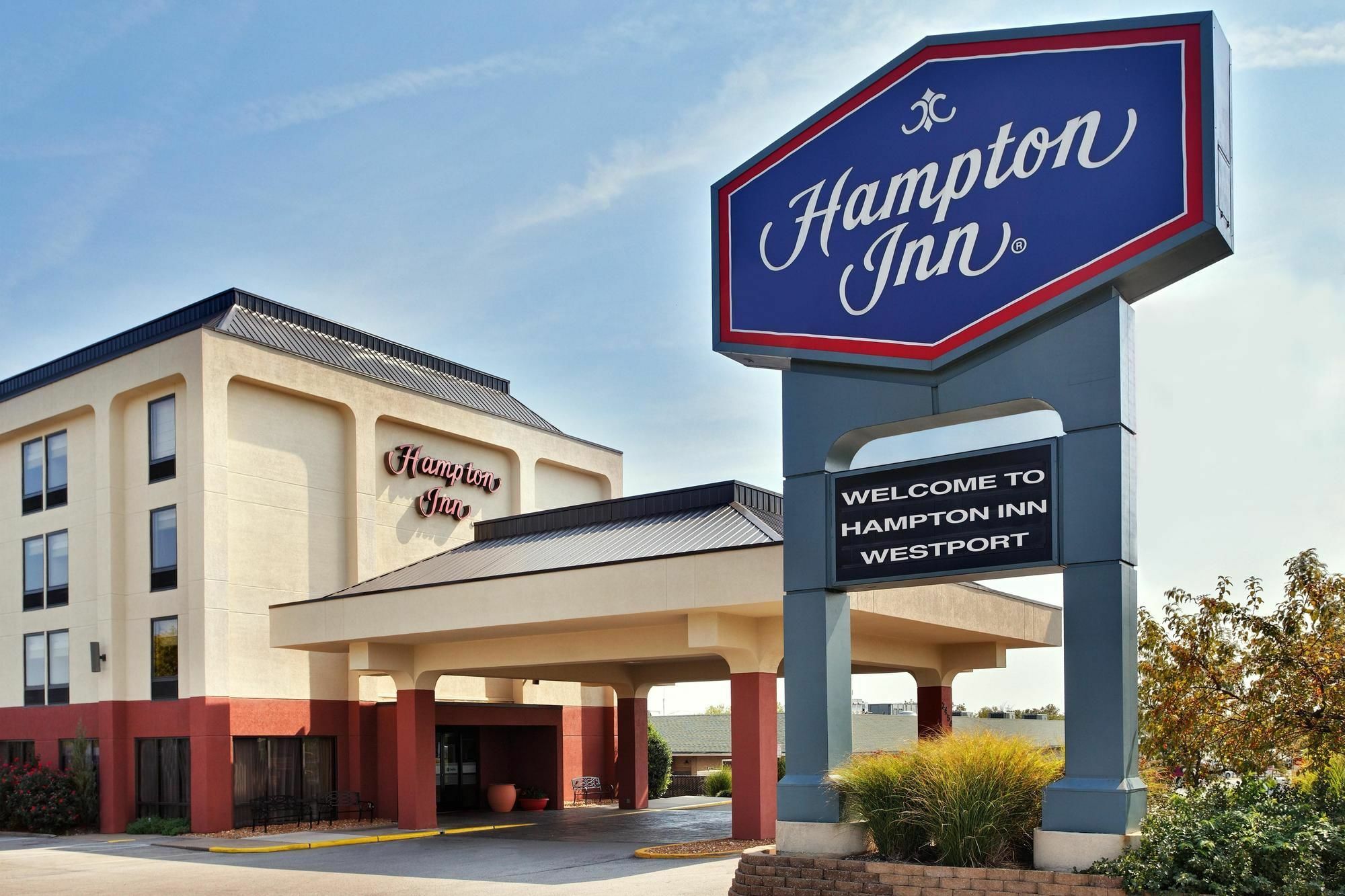 Hampton Inn St. Louis - Westport Maryland Heights Bagian luar foto